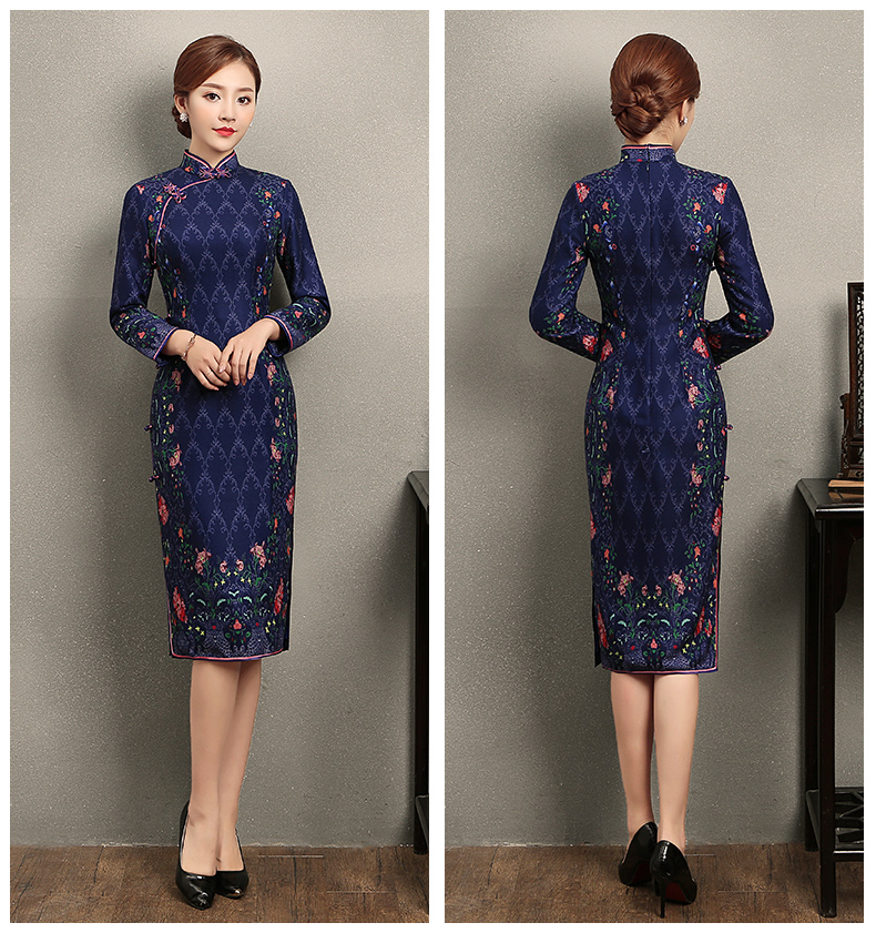 立領(lǐng)圓襟花扣旗袍，印花修身旗袍裙