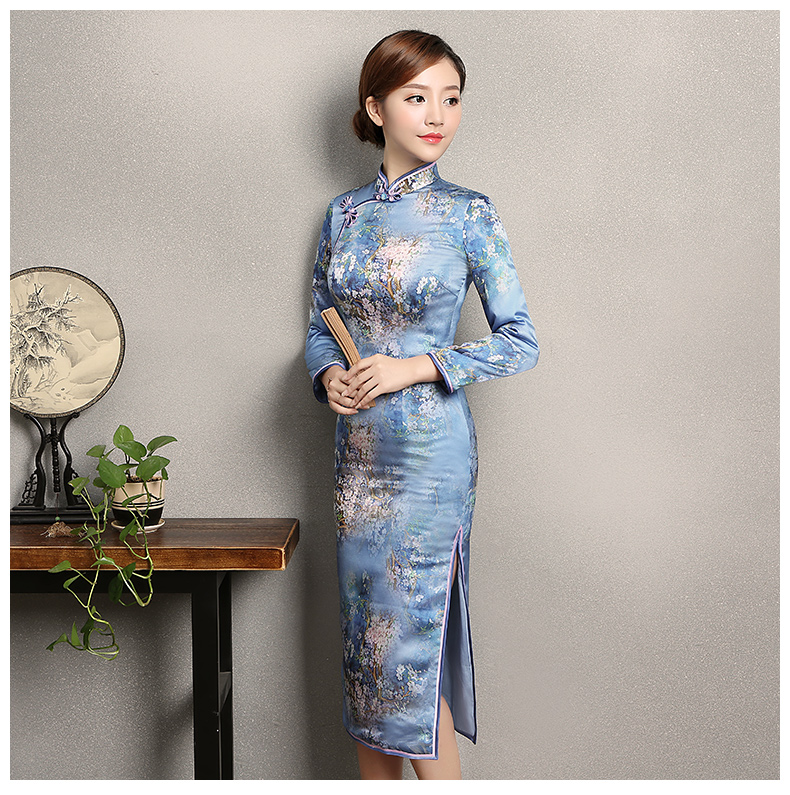藍(lán)色印花開叉旗袍，時尚優(yōu)雅旗袍裙