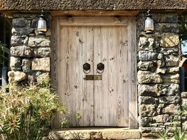 “中國最美寺院”寂照庵，房子象征著家是情感