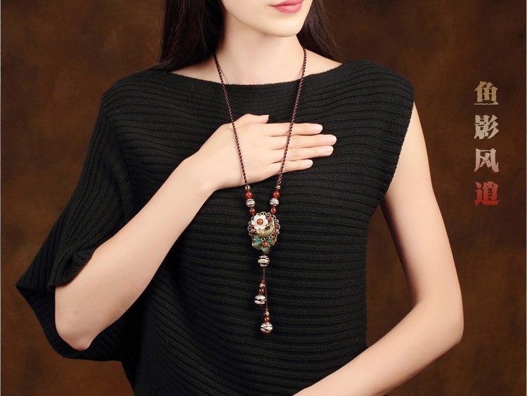 復古風琉璃吊墜毛衣鏈,魚影風銷項鏈