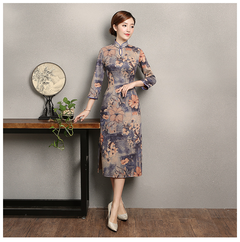 復古印花旗袍，藍紫色中袖旗袍裙