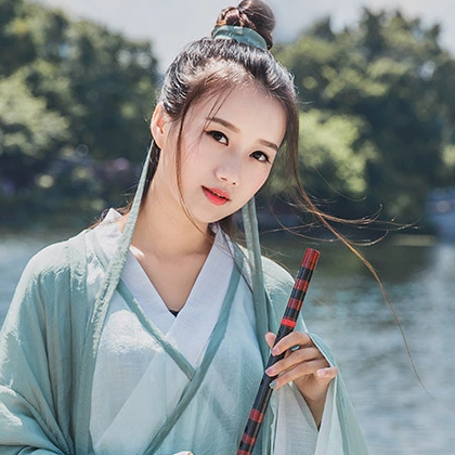 素衣女生喝酒頭像，唯美古風(fēng)真人頭像