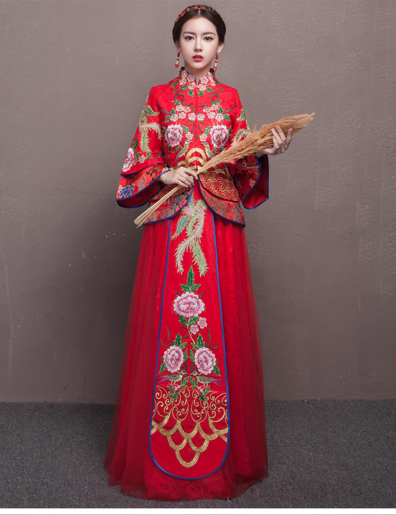 古典韻味中式禮服，新娘結(jié)婚禮服