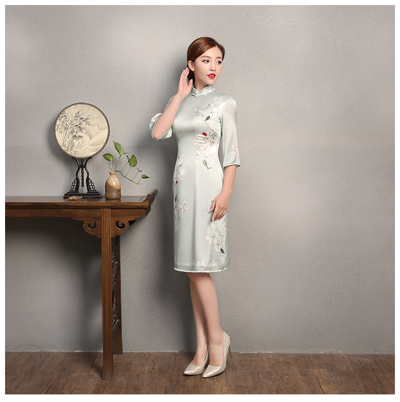 淡綠色青香印花旗袍，真絲中袖旗袍裙