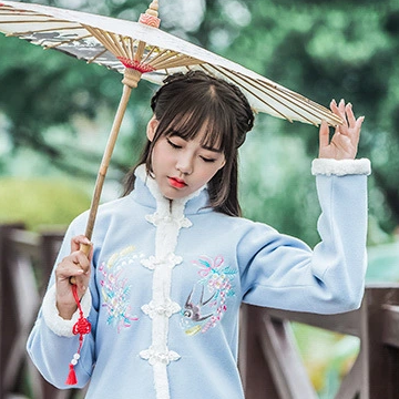 可愛(ài)帶團(tuán)扇和傘女生頭像，唯美古風(fēng)真人頭像