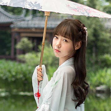 杜若花枝帶和團扇傘女生頭像，唯美古風(fēng)頭像