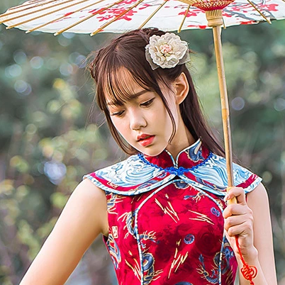 紅衣帶傘女生頭像，唯美古風(fēng)真人頭像