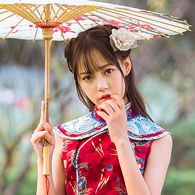 紅衣帶傘女生頭像，唯美古風(fēng)真人頭像