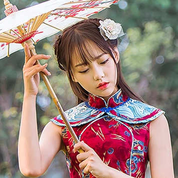 紅衣帶傘女生頭像，唯美古風(fēng)真人頭像