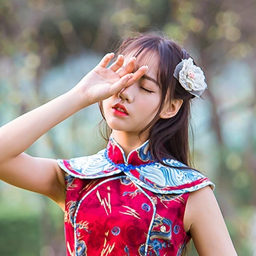 紅衣帶傘女生頭像，唯美古風(fēng)真人頭像