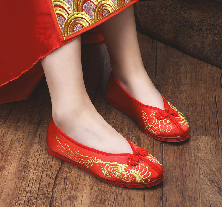 牡丹鳳凰繡花鞋，三款刺繡新娘結(jié)婚鞋