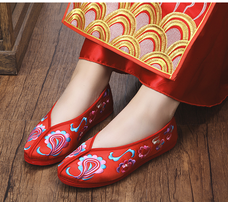 牡丹鳳凰繡花鞋，三款刺繡新娘結(jié)婚鞋