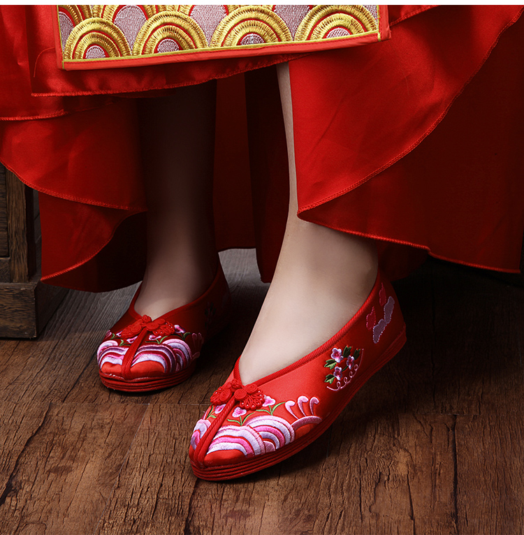 牡丹鳳凰繡花鞋，三款刺繡新娘結(jié)婚鞋