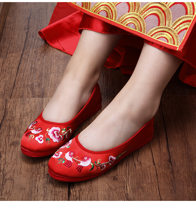 古典家佳樂(lè)文學(xué)繡花鞋，兩款刺繡新娘結(jié)婚鞋