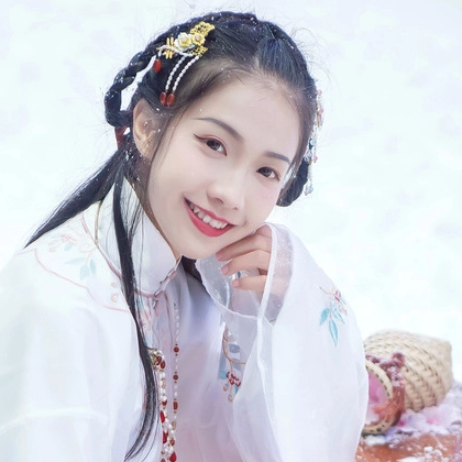 雪中團花帶傘女子頭像，唯美古真人頭像