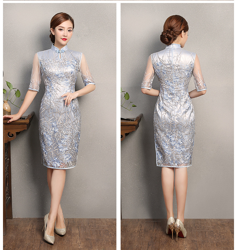 淡藍(lán)色刺繡旗袍，復(fù)古中袖旗袍裙