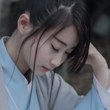 竹林舞劍女生頭像，唯美古風(fēng)真人頭像