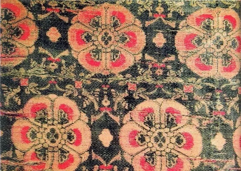 最華麗的傳統(tǒng)花布，《源氏物語》的中國絲織品