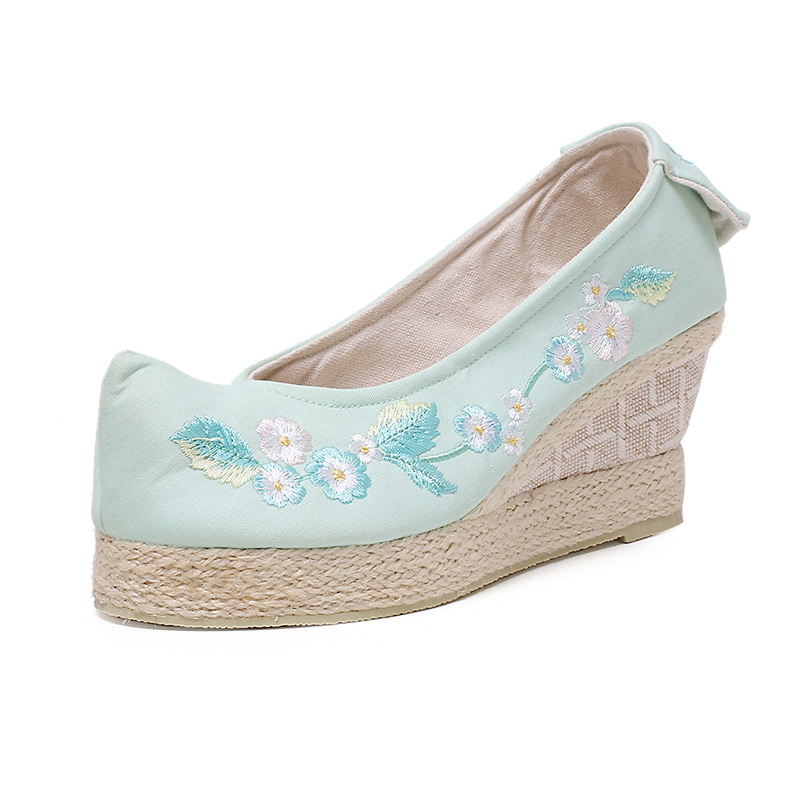 復(fù)古文藝坡跟繡花鞋，傳統(tǒng)旗袍翹頭鞋