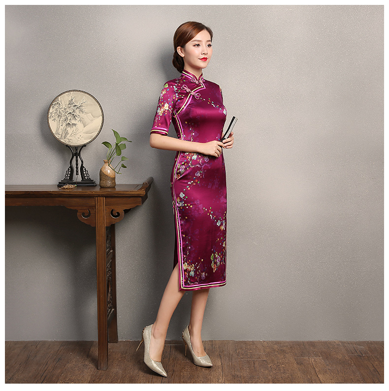 玫紅色印花旗袍，中袖真絲旗袍裙