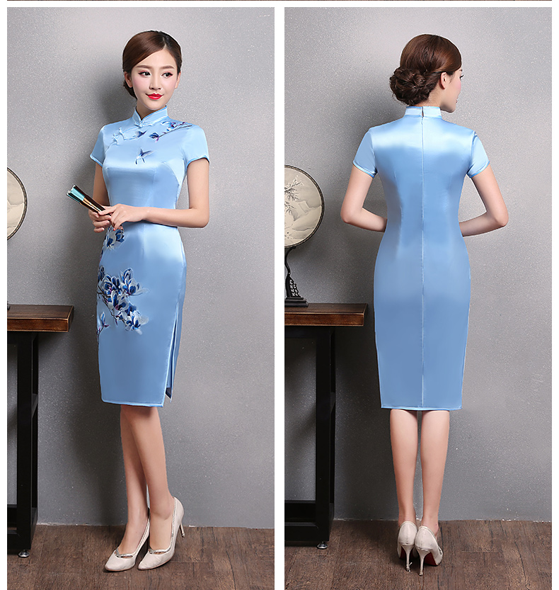 玉蘭香刺繡旗袍，復(fù)古淺藍(lán)色短袖旗袍裙