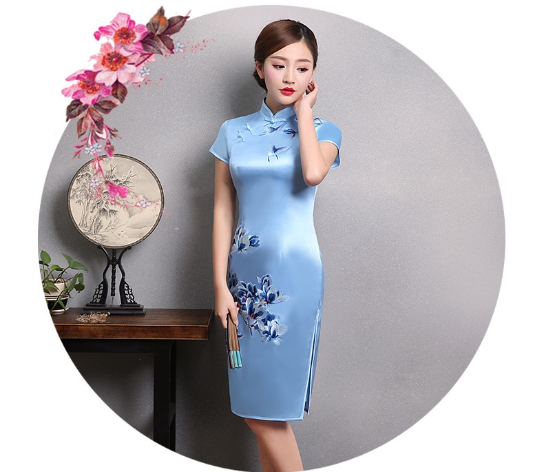 玉蘭香刺繡旗袍，復(fù)古淺藍(lán)色短袖旗袍裙