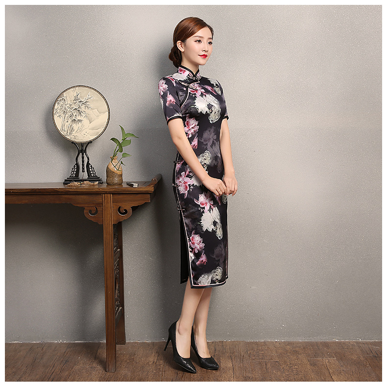 夜雨粉白印花旗袍，短袖真絲旗袍裙