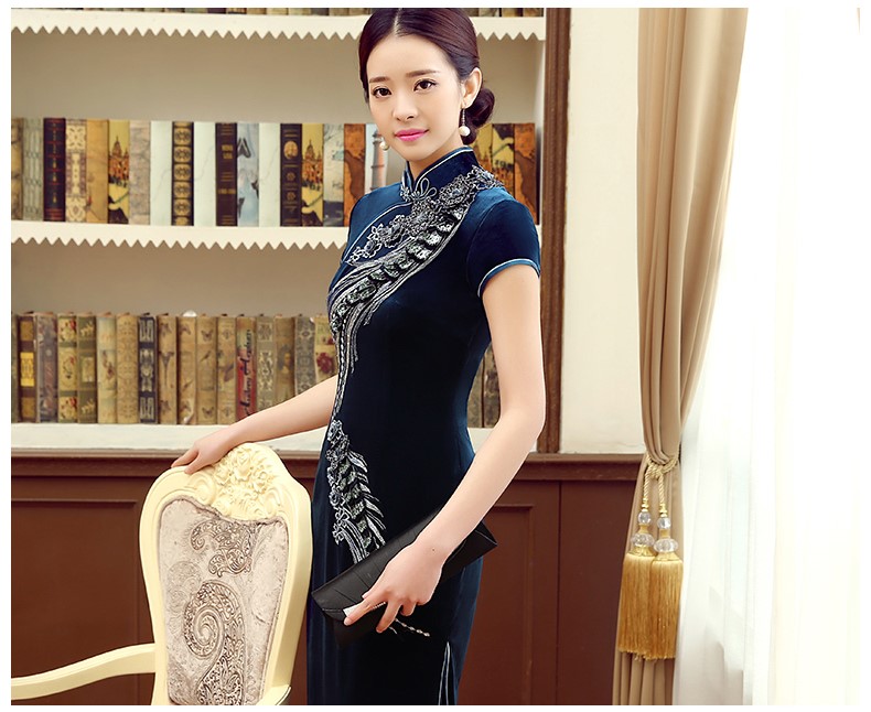 藍(lán)色鳳羽立體刺繡旗袍，短袖絲絨旗袍裙