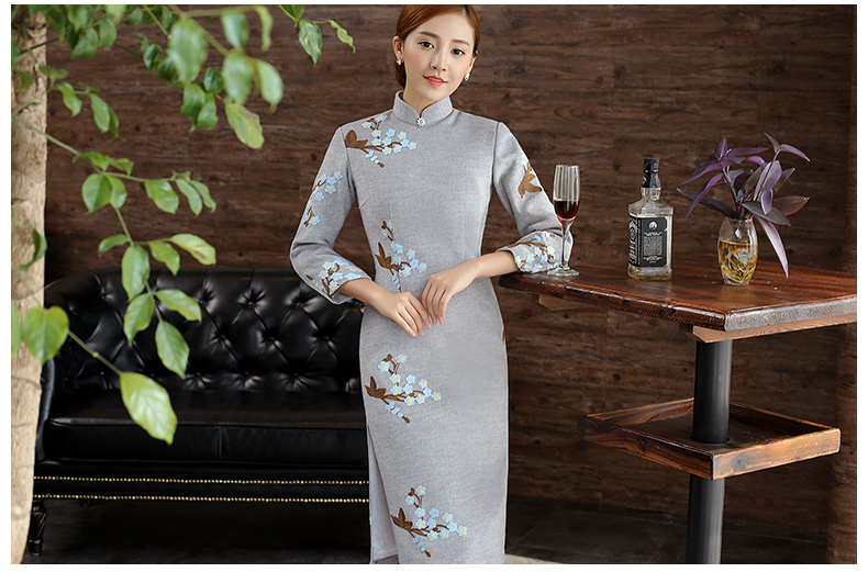 灰色繡花旗袍，復(fù)古文藝旗袍裙