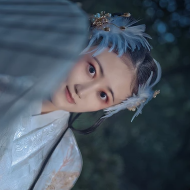 妖艷帶傘女子頭像，唯美古風(fēng)真人頭像