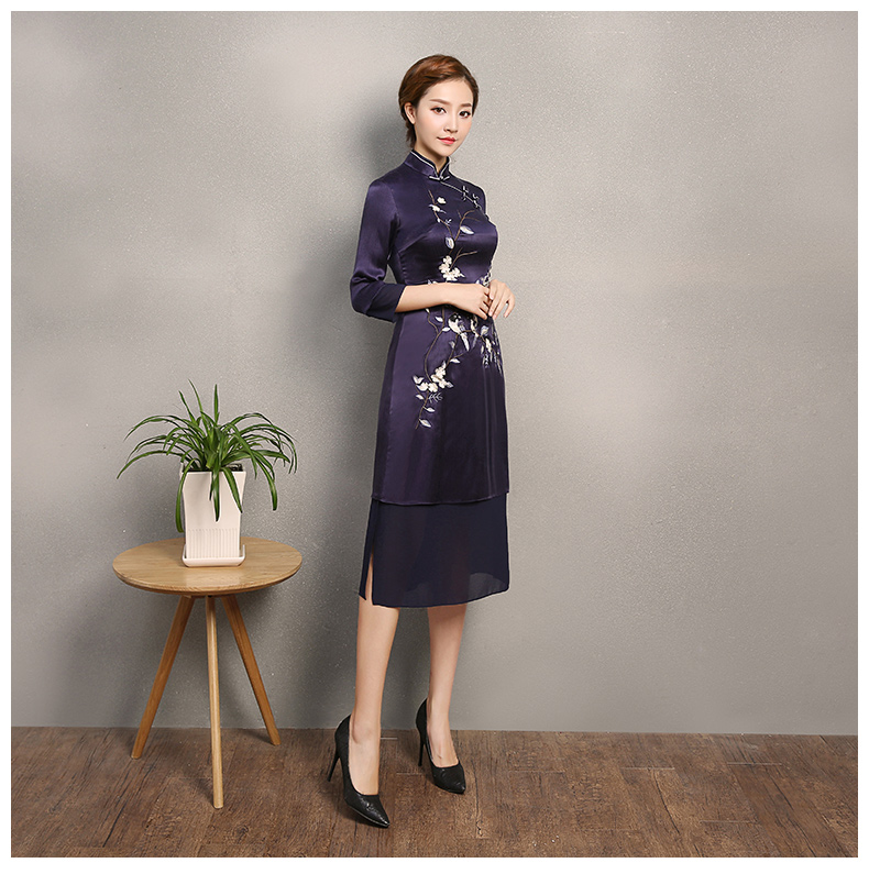 深藍(lán)色時尚繡花旗袍，中長款改良旗袍裙