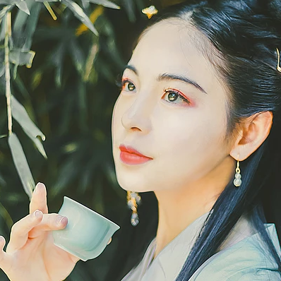 喝酒傷感女生頭像，唯美古風(fēng)真人頭像