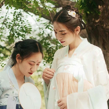 漢服帶團扇閨蜜頭像，唯美古風真人頭像
