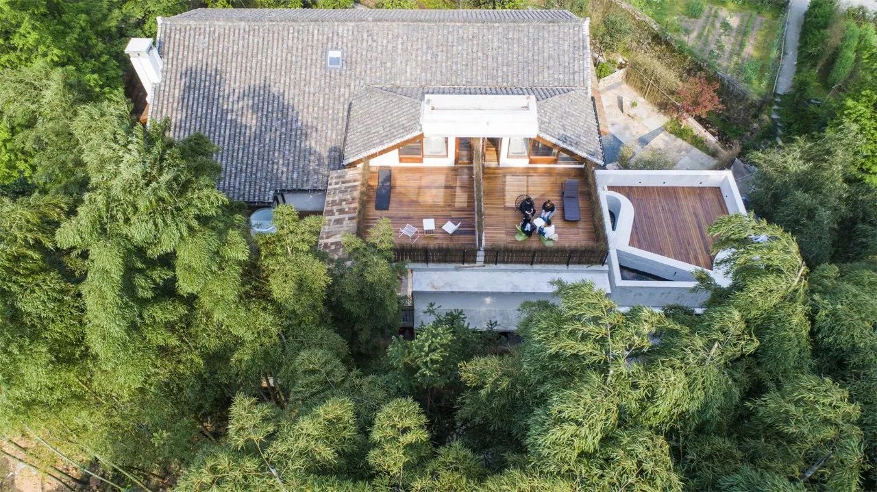 莫干山·西璞，睡進梵高的畫里