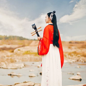 秋色彈琵琶紅衣女生頭像，唯美古風(fēng)真人頭像