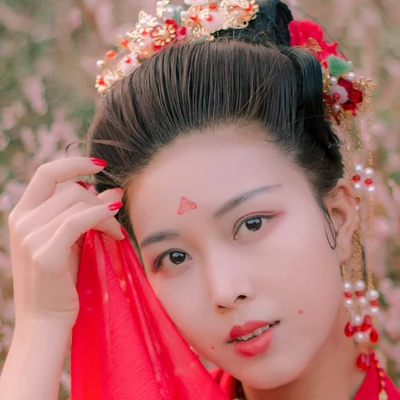 嬌艷紅衣閨蜜頭像，唯美古風(fēng)真人頭像