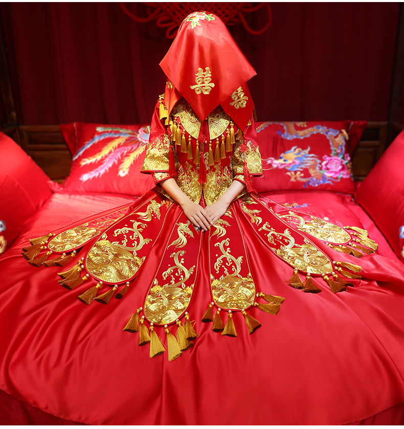 古韻悠揚(yáng)秀禾服中式禮服，奢華精致新娘禮服