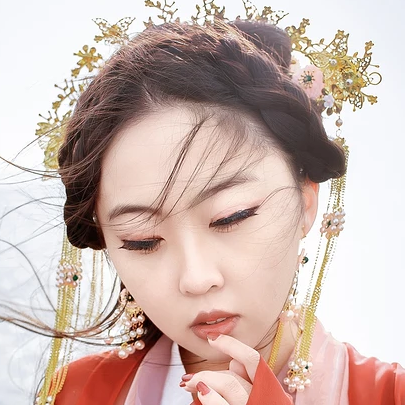 隨風飄舞紅衣少女頭像,唯美古風真人頭像