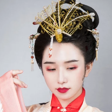 古典帶團(tuán)扇女生頭像，唯美古風(fēng)真人頭像