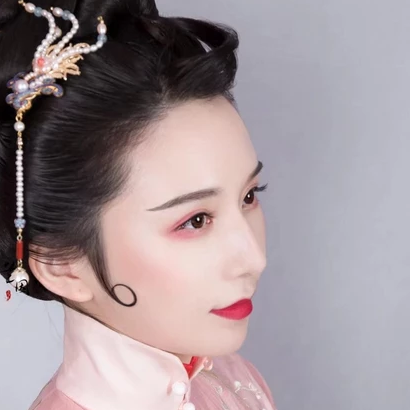 古典帶團(tuán)扇女生頭像，唯美古風(fēng)真人頭像