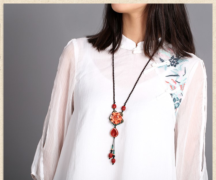 復(fù)古花朵毛衣鏈項(xiàng)鏈?zhǔn)罪? src="/wenxue/d/file/bigpic/190404/04/13-1G129102U6-50.jpg" / data-86kK="mhD7Ex"><br / data-NOTR="YhN20z">
	<img alt=