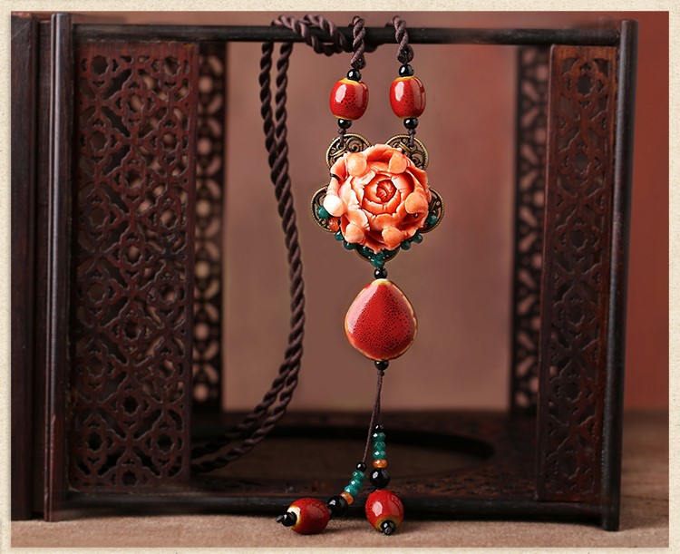 復(fù)古花朵毛衣鏈項(xiàng)鏈?zhǔn)罪? src="/wenxue/d/file/bigpic/190404/04/13-1G129102U5-50.jpg" / data-yhHd="tpNmU0"><br / data-qHAt="rISxOs">
	<img alt=