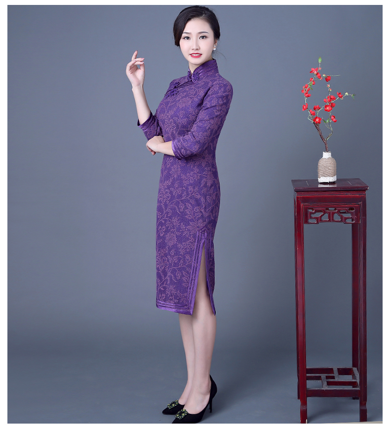 復古端莊大氣旗袍，紫色中長袖旗袍裙