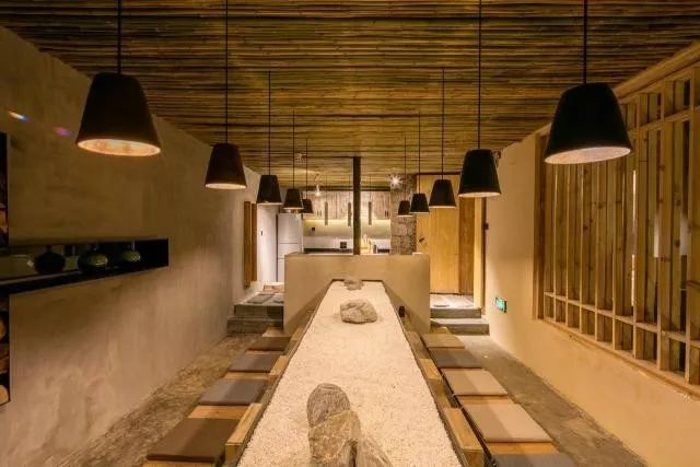 香格里拉·言?意，頗有古代山水畫的意境