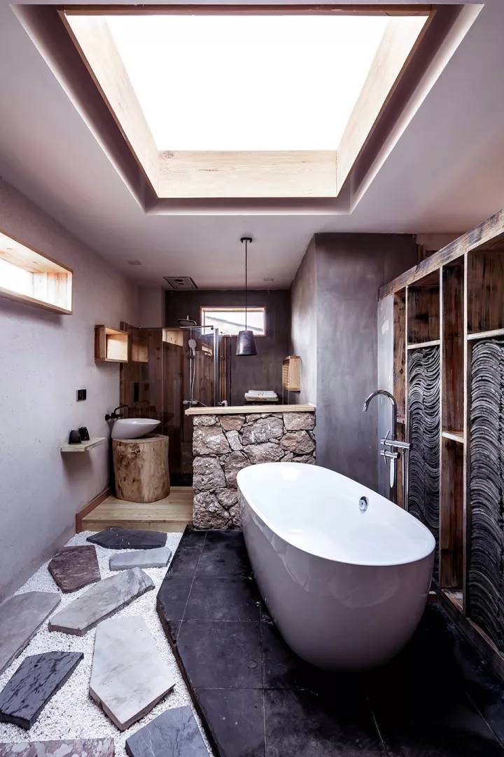 香格里拉·言?意，頗有古代山水畫的意境