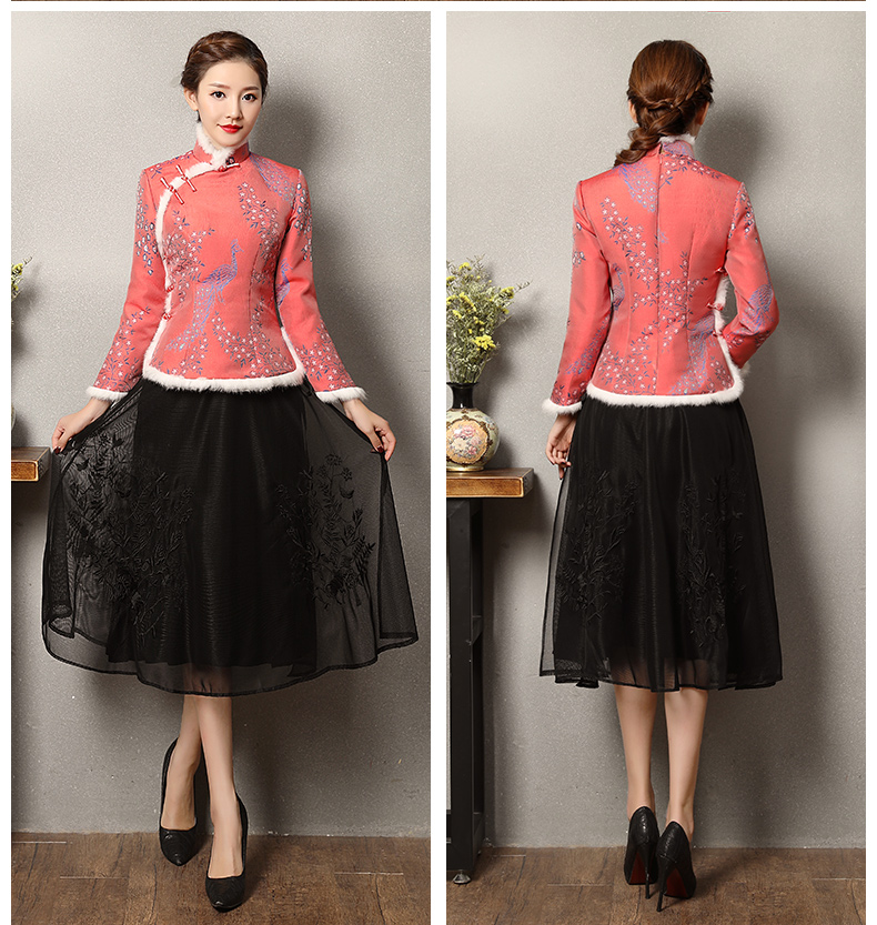 橘紅繡花孔雀復(fù)古加毛女士唐裝
