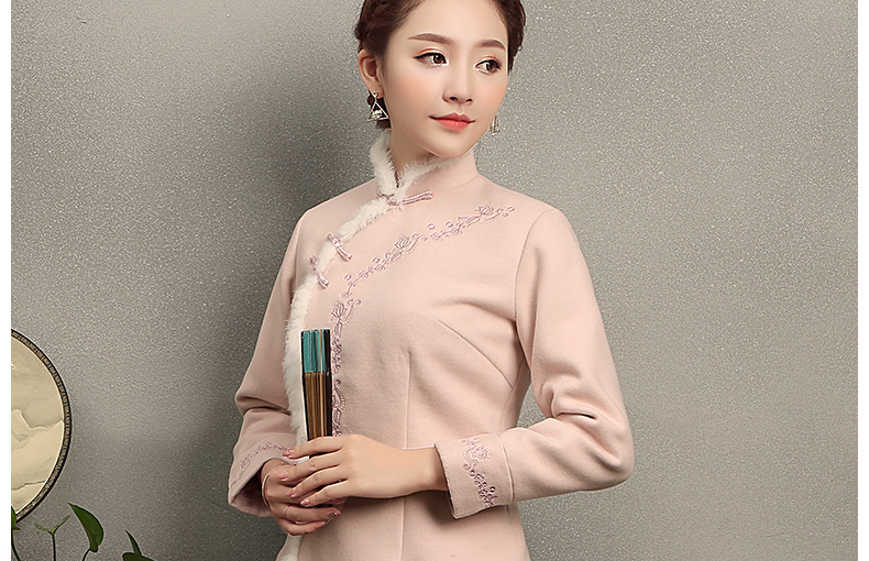 粉色繡花復古毛包邊女士唐裝