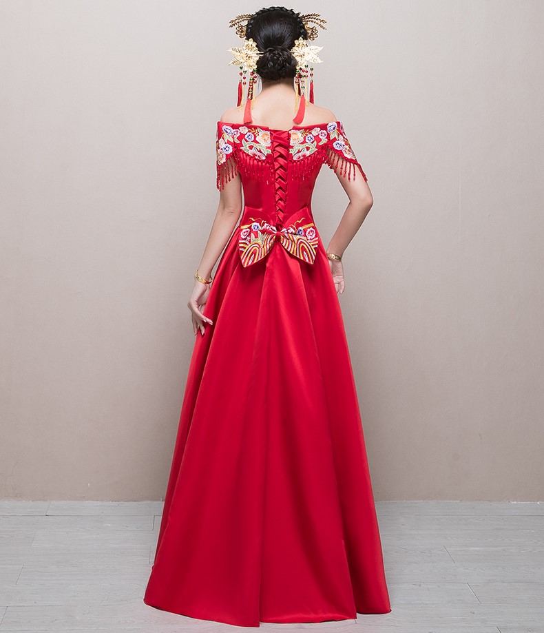 性感一字肩中式禮服，刺繡流蘇新娘禮服