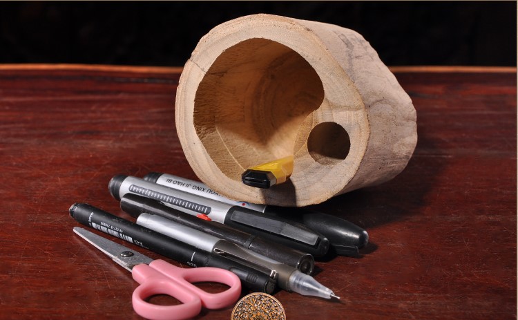 古樸復古風創(chuàng)意實木筆筒