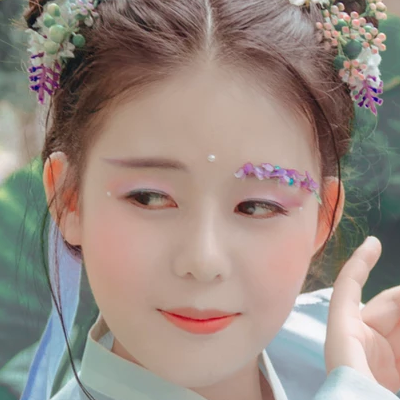 清新可愛(ài)美人妝女生頭像，唯美古風(fēng)真人頭像